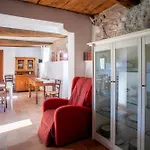 Buon Vento, Piccoli Chic In Italy Gubbio