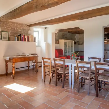 Buon Vento, Piccoli Chic In Italy غوبيو