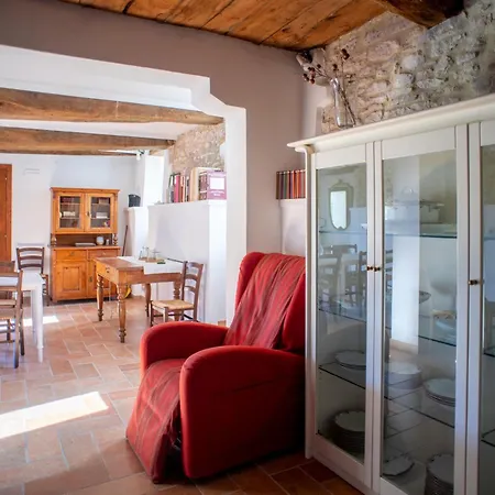 Buon Vento, Piccoli Chic In Italy غوبيو